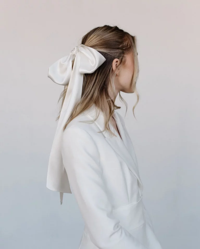 The perfect hairstyle for a beach wedding
