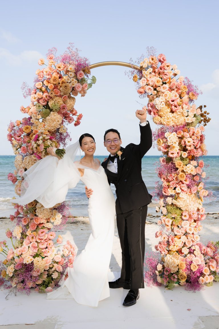 Dreamy Spring Beach Wedding in Shades of Peach