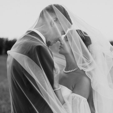 Dreamy Spring Beach Wedding in Shades of Peach