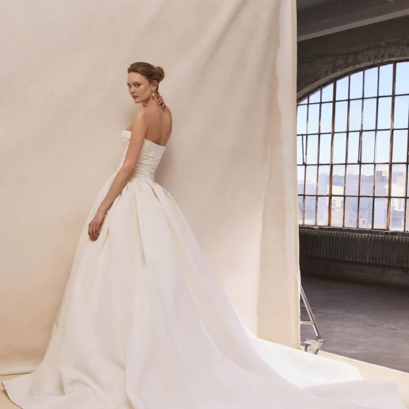 Oscar de la Renta Bridal Spring 2026: A Love Letter to Modern Romance