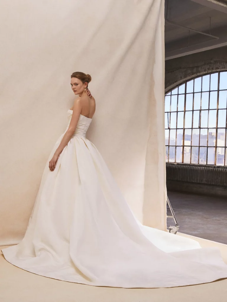 Oscar de la Renta Bridal Spring 2026: A Love Letter to Modern Romance